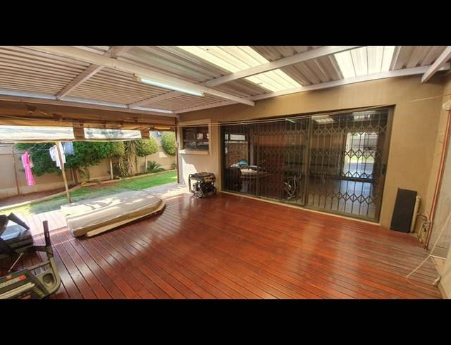 4 BEDROOM HOUSE FOR SALE IN ROSE ACRES ESTATE